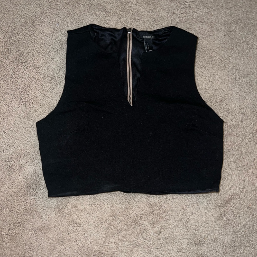 Forever 21 Black Cropped Elegant Tank Top, size Small